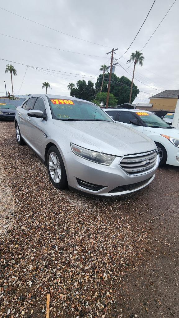2013 Ford Taurus SEL's photo