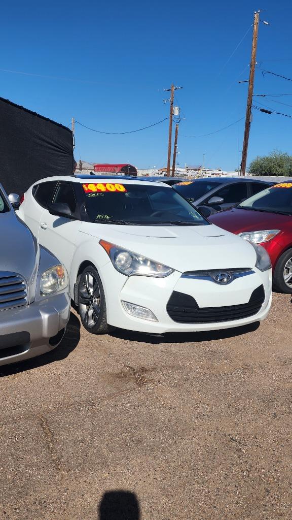 2013 Hyundai Veloster Base's photo