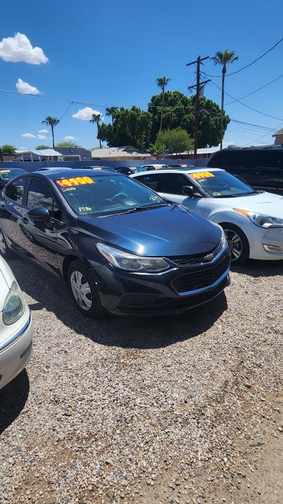 2016 Chevrolet Cruze LS's photo