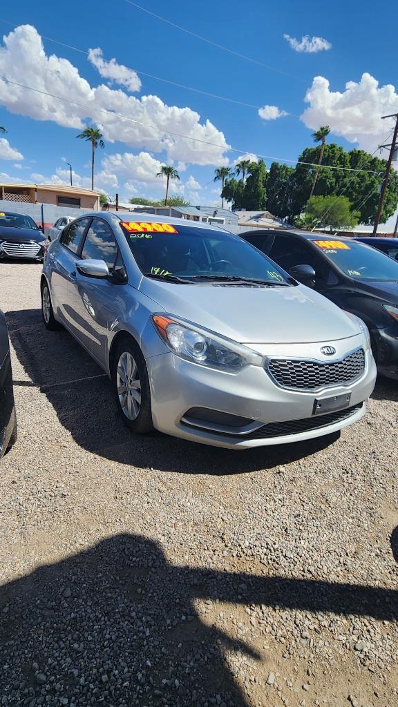 2016 Kia Forte LX's photo